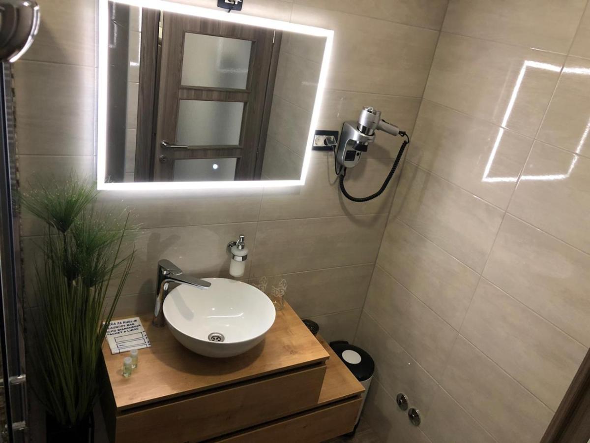 Luxury Rooms Lira Ogulin Zewnętrze zdjęcie